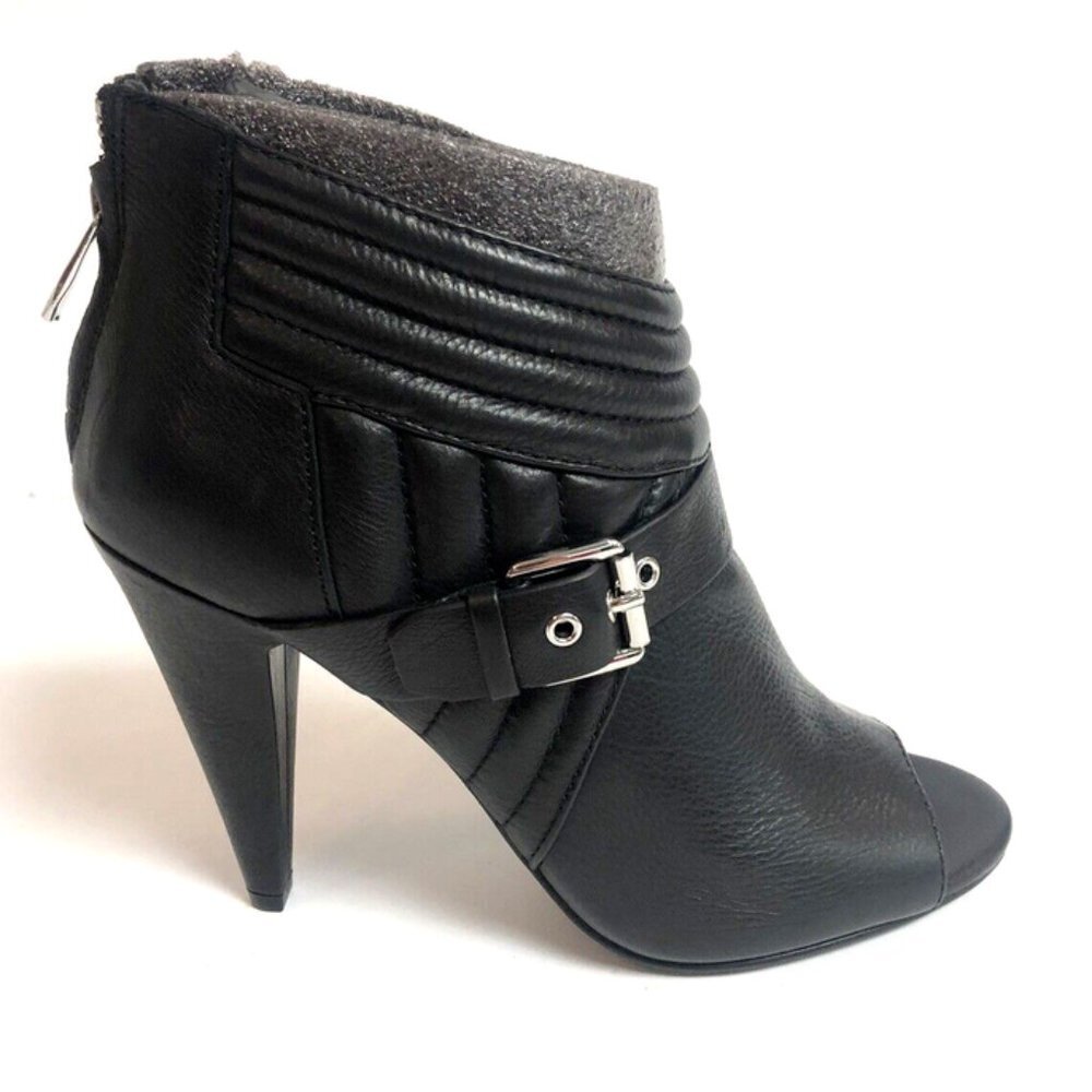 Sigerson Morrison Women's Myla Bootie Black Size 7.5 M